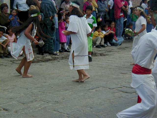 Danzantes descalzos / bare foot dancers